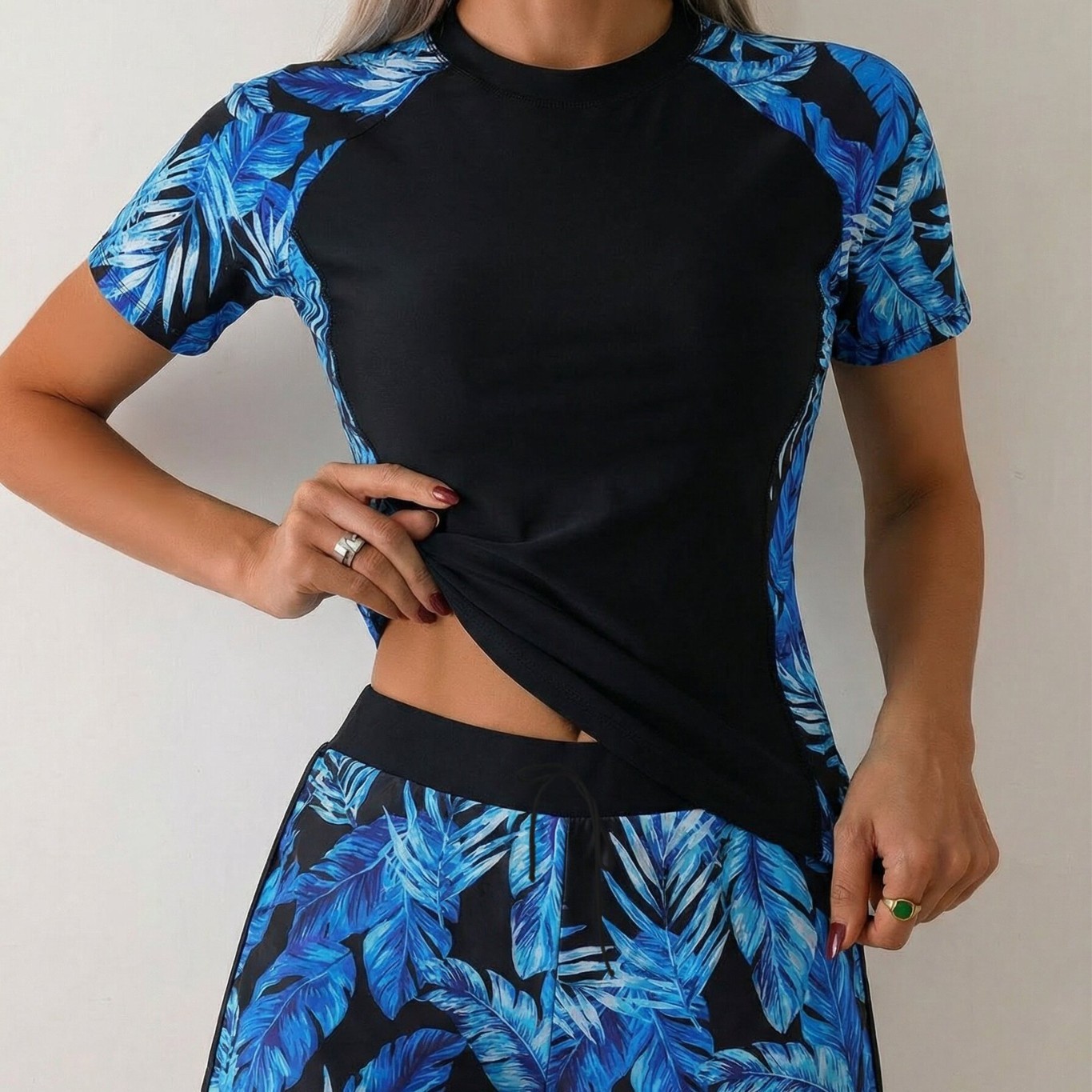 Woman Tankini With Shorts Crop - огляд і ціна Tops